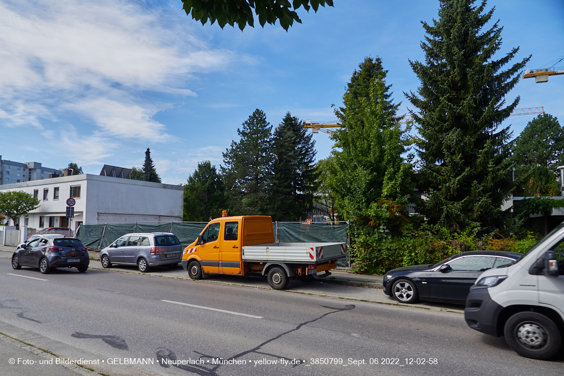 06.09.2022 - Baustelle an der Niederalmstraße 16 und Hugo-Lang-Bogen 13 in Neuperlach-Trudering